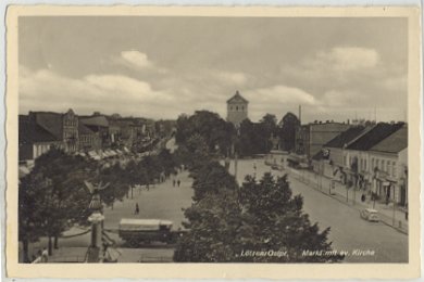 L�tzen - Markt mit evang. Kirche